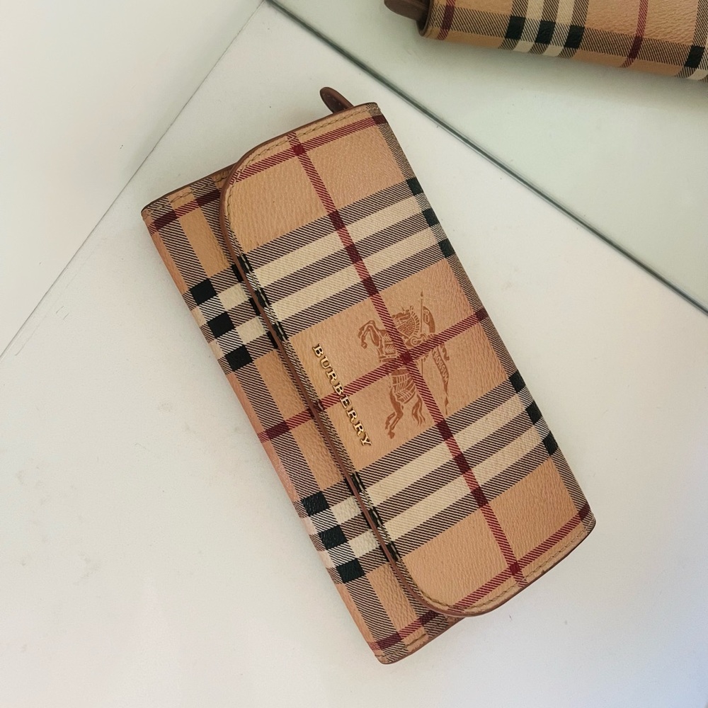 Burberry wallet